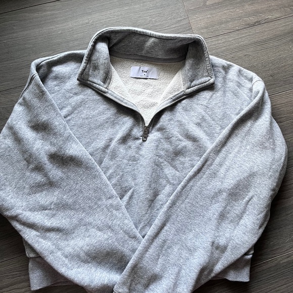 TNA Sweaters - ✨ARITZIA ✨ TNA 1/4 zip sweater medium